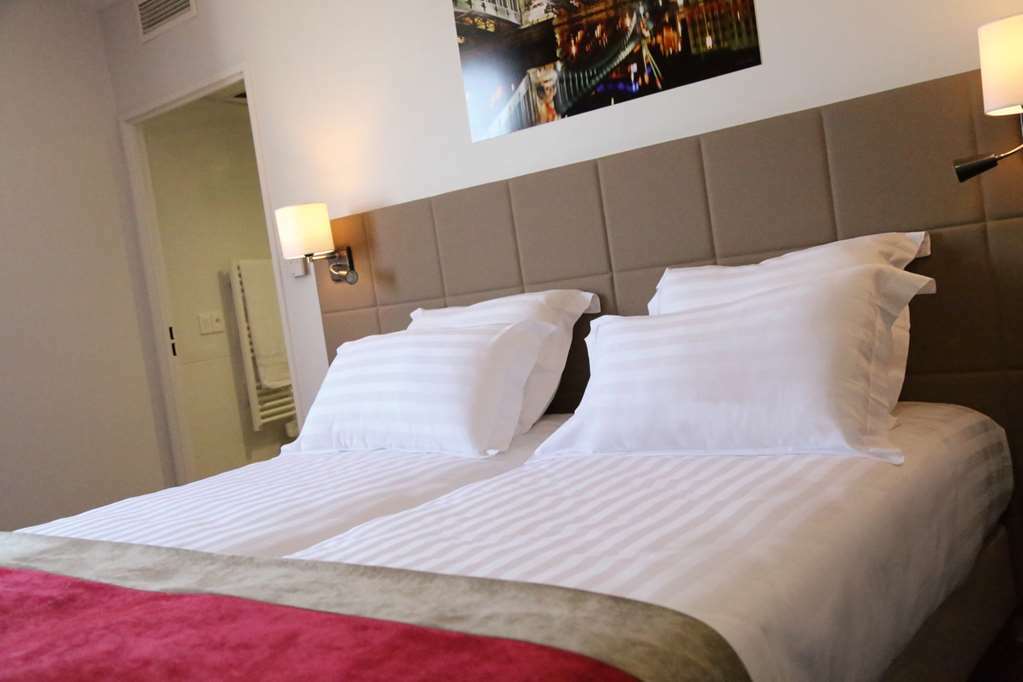 กีริอ๊าด ลียง เอสต์ สเตเดียม ยูเร็กซ์โป แมซิเยอ Hotel Meyzieu ห้อง รูปภาพ